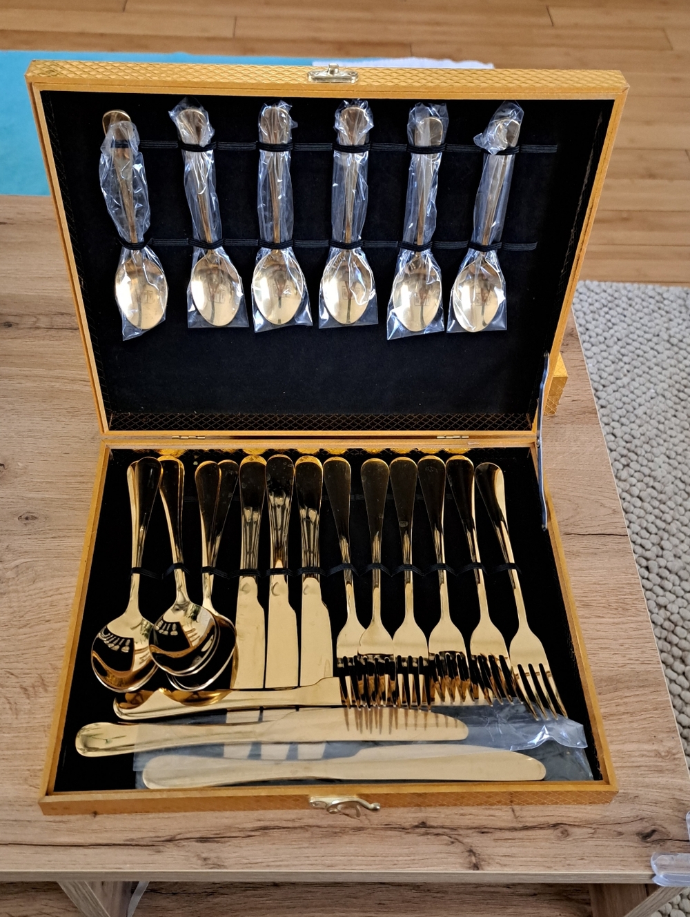 Gold 24 Peace Flatware Set